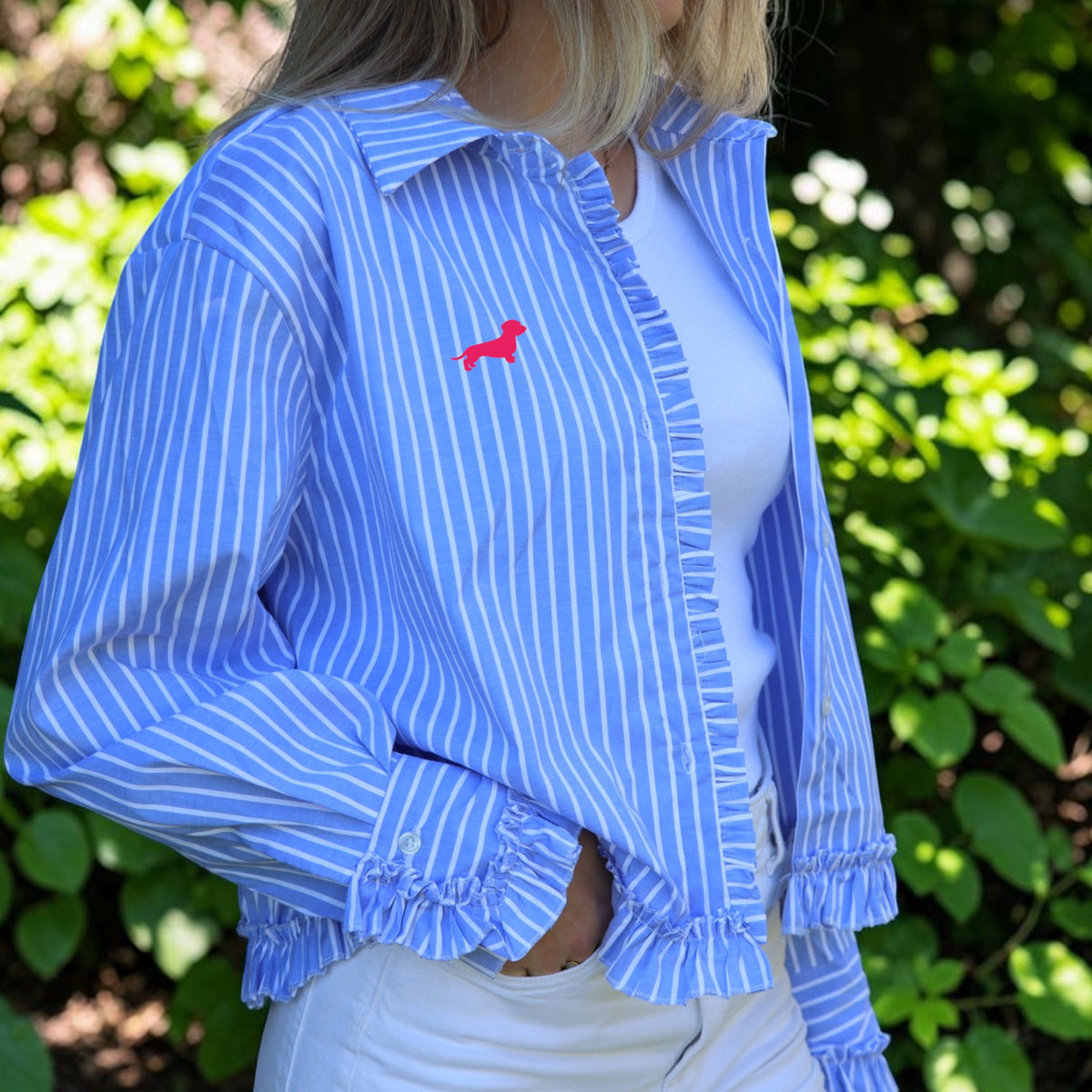 Kurze Rüschenbluse mit Dackelstick in Wunschfarbe