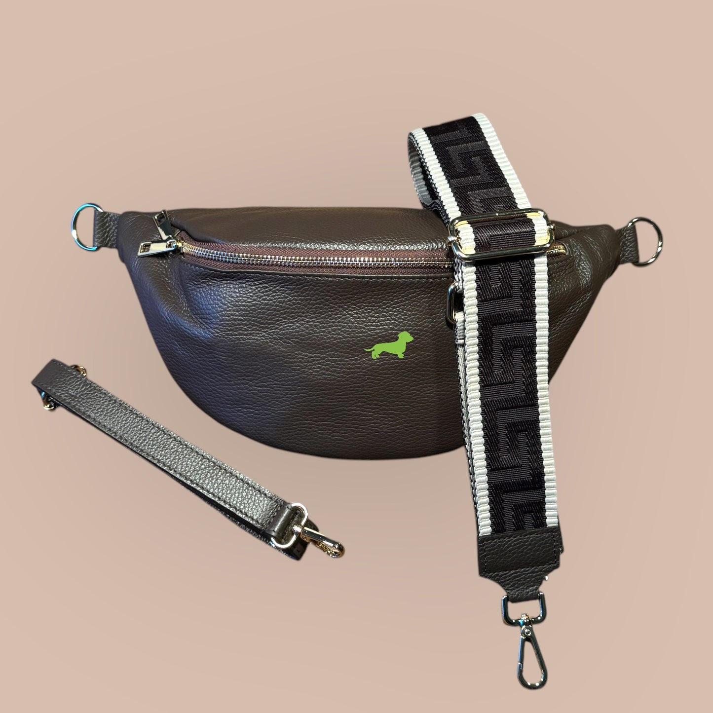 Crossbody-Bag Glattleder mit Dackel in Wunschfarbe