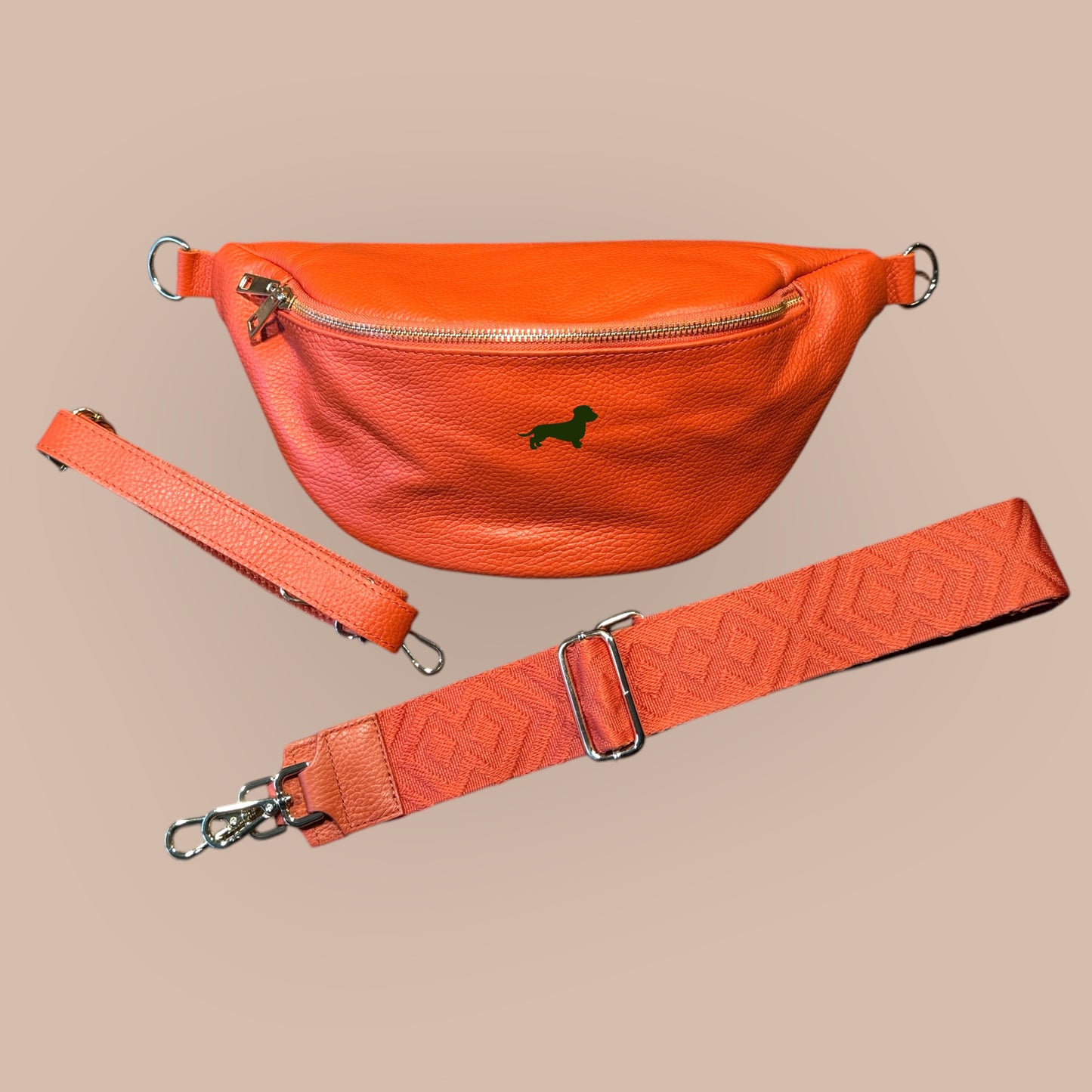 Crossbody-Bag Glattleder mit Dackel in Wunschfarbe