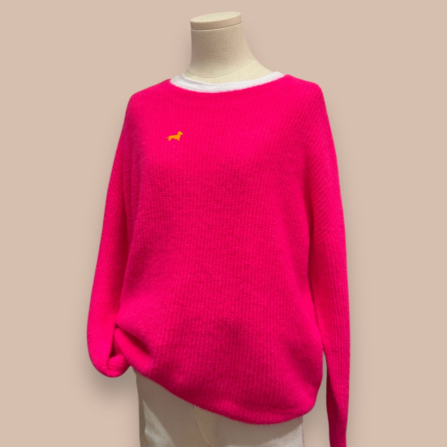 Alpaka-Pullover Rundhals mit Dackel in Wunschfarbe