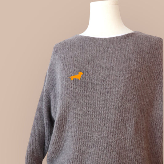 Alpaka-Pullover Rundhals mit Dackel in Wunschfarbe
