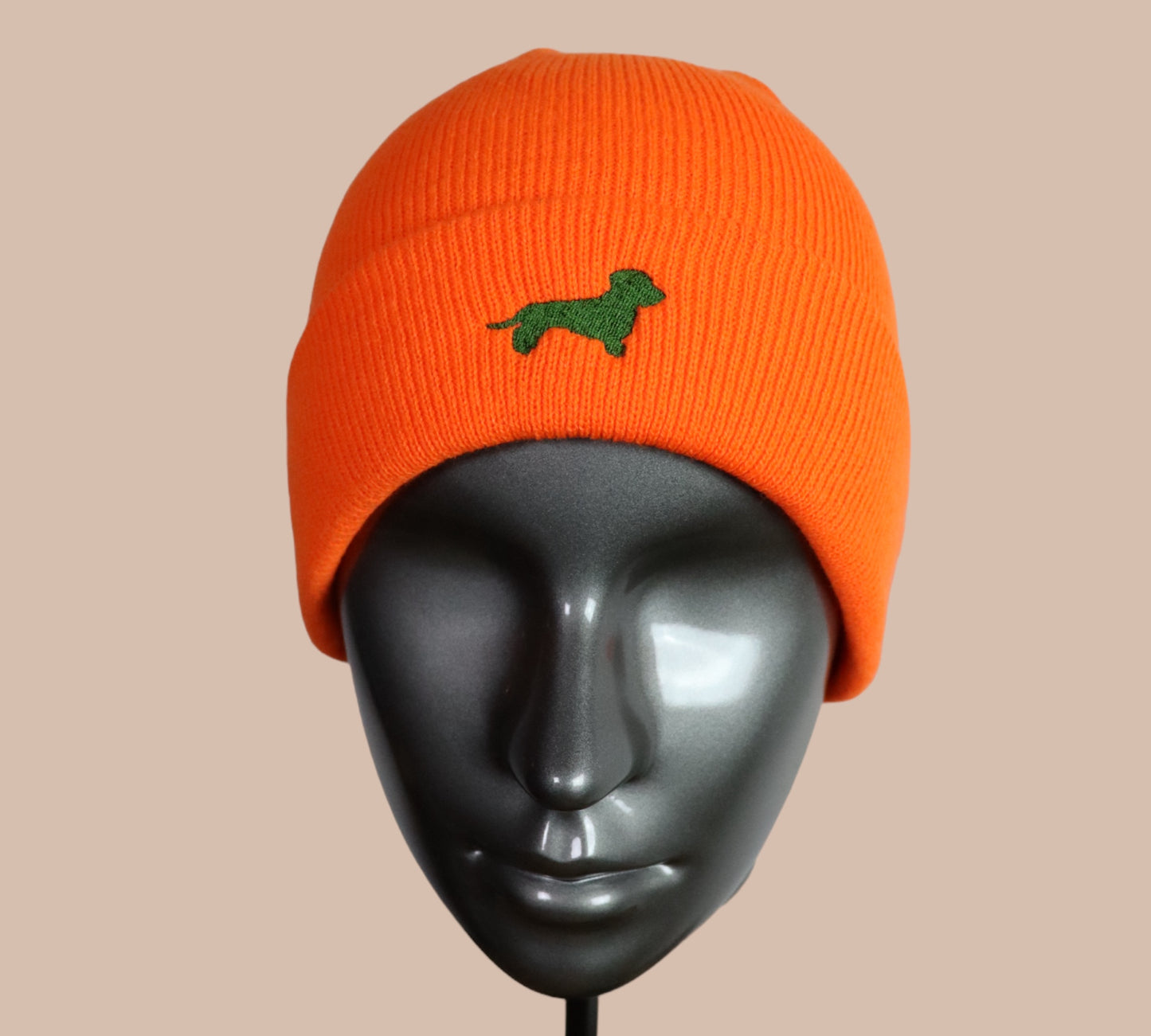 Mütze "Signalorange" mit Dackel in Wunschfarbe