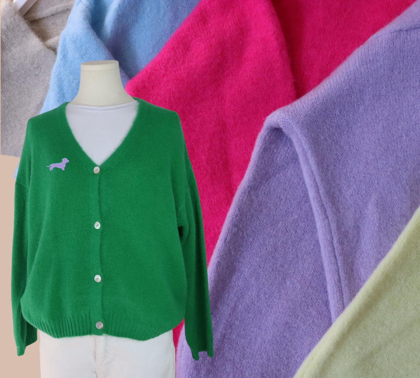 Alpaka-Strickjacke mit Dackel in Wunschfarbe