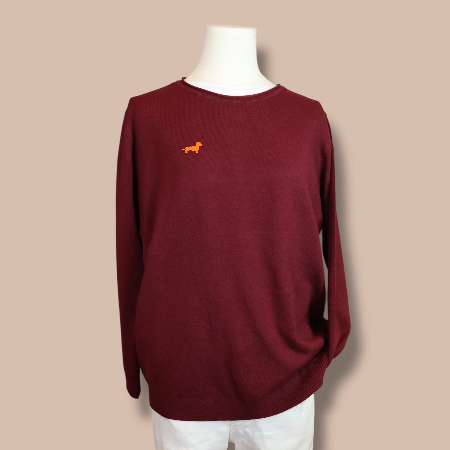 Feinstrick-Pullover Rundhals mit Dackel in Wunschfarbe