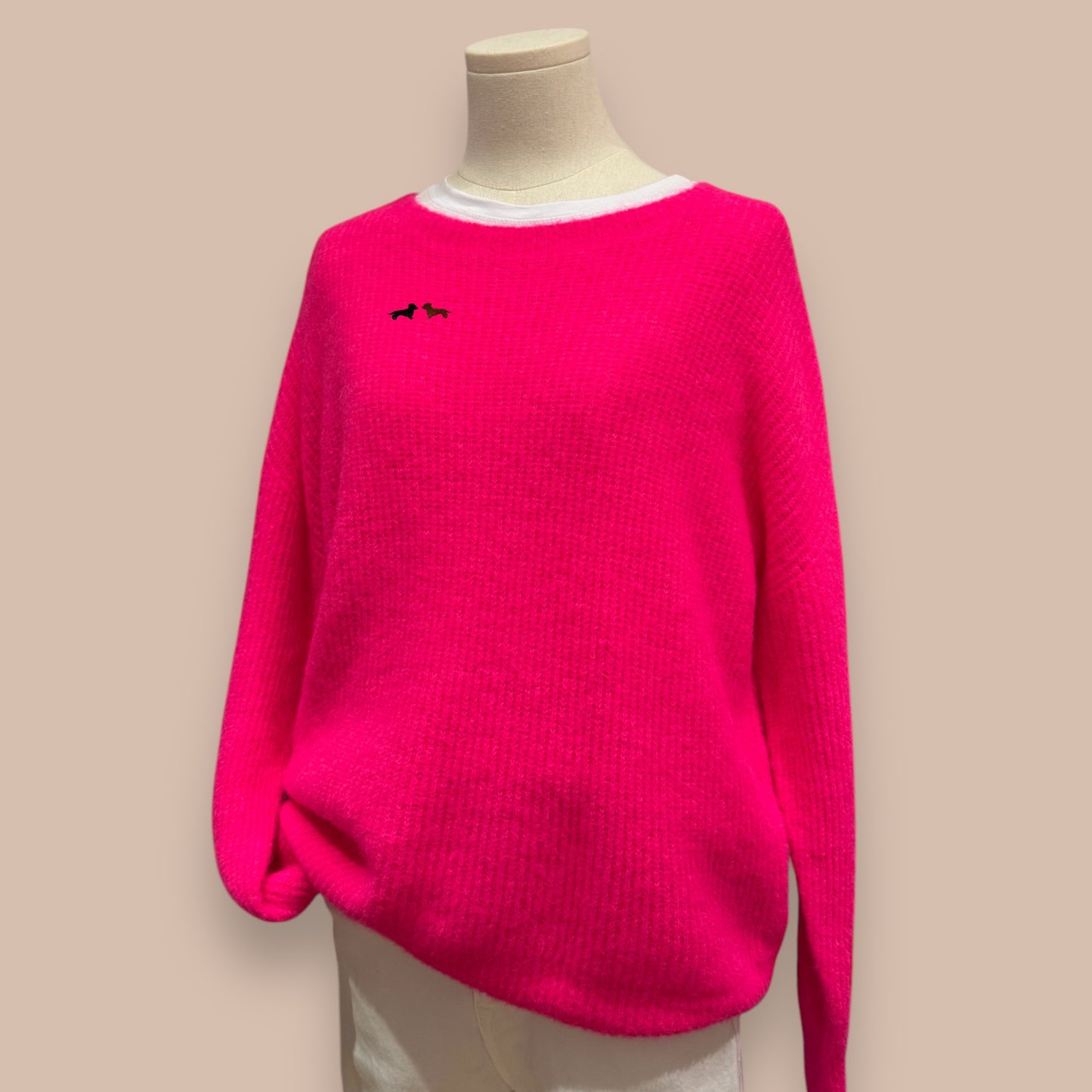 Alpaka-Pullover Rundhals mit Dackel in Wunschfarbe