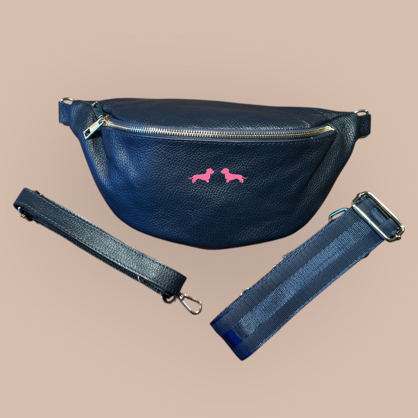 Crossbody-Bag Glattleder mit Dackel in Wunschfarbe
