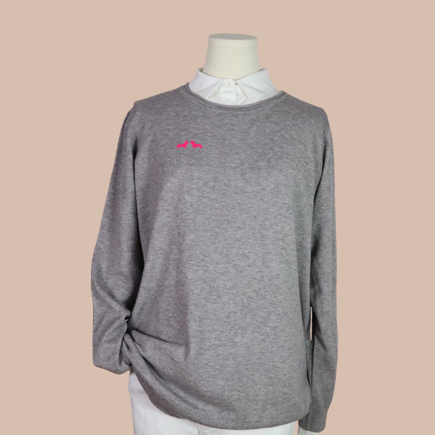 Feinstrick-Pullover Rundhals mit Dackel in Wunschfarbe