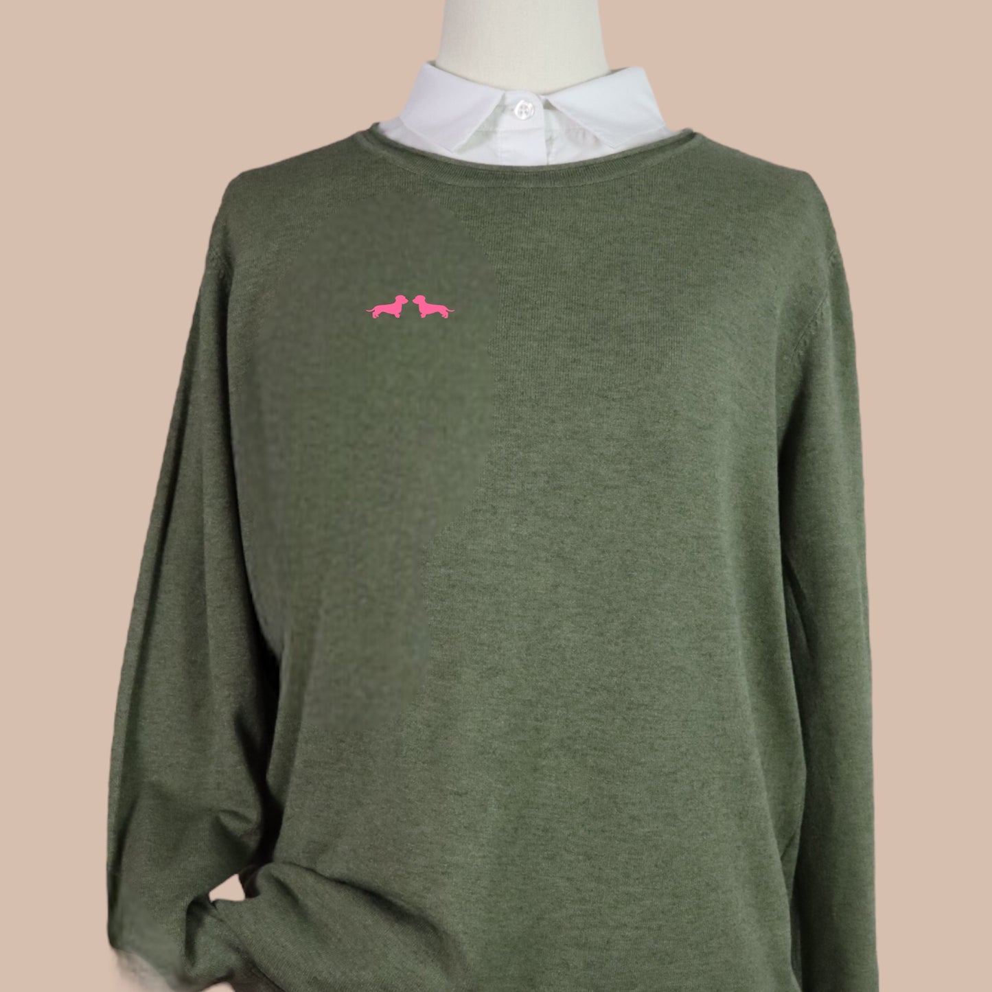 Feinstrick-Pullover Rundhals mit Dackel in Wunschfarbe