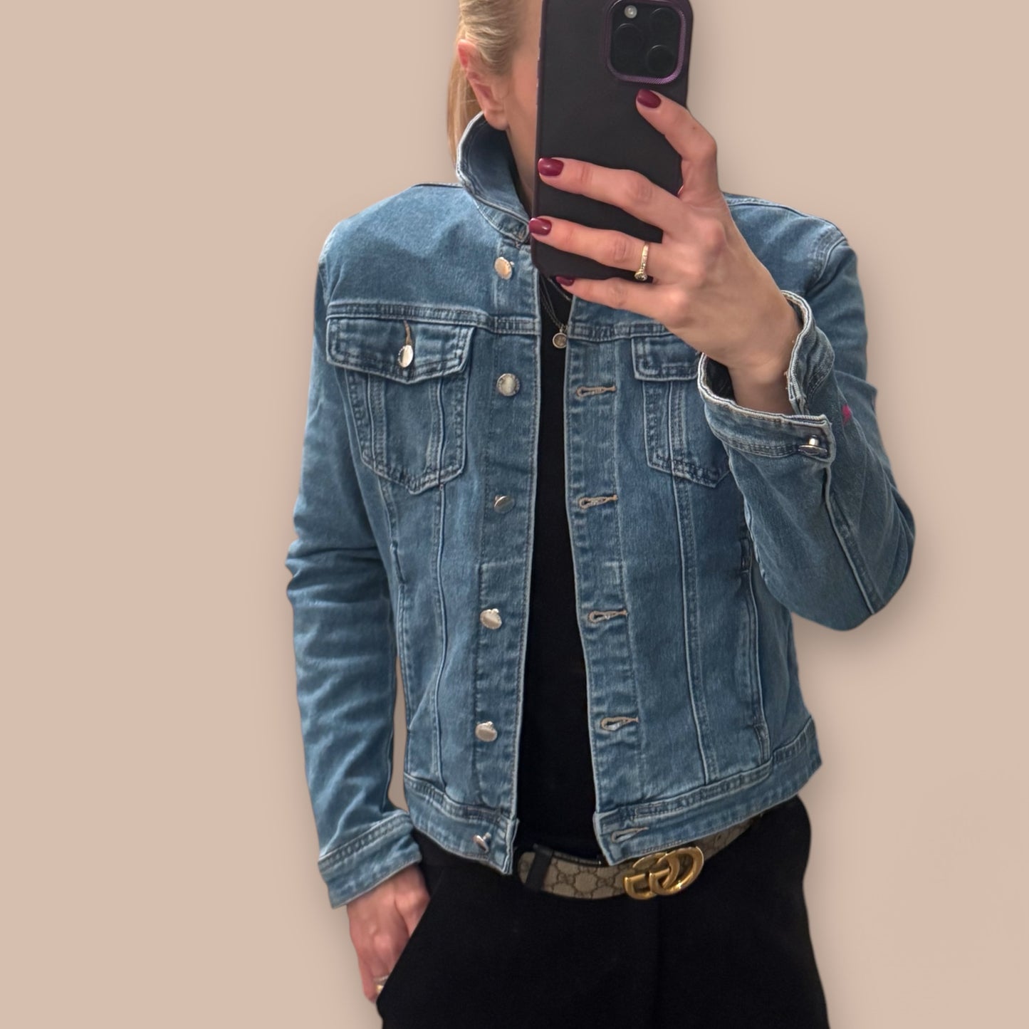 Jeansjacke mit Dackel in Wunschfarbe