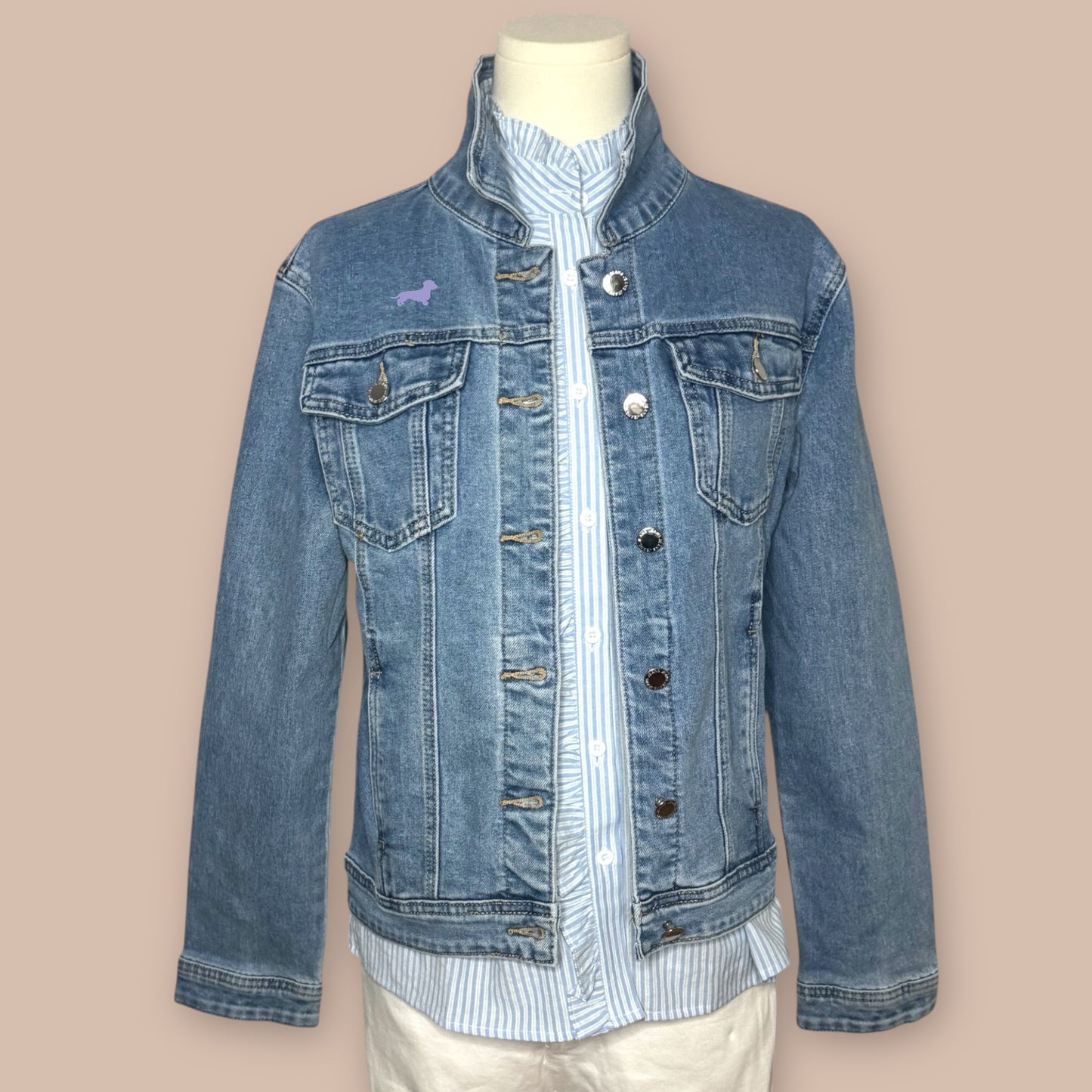 Jeansjacke mit Dackel in Wunschfarbe