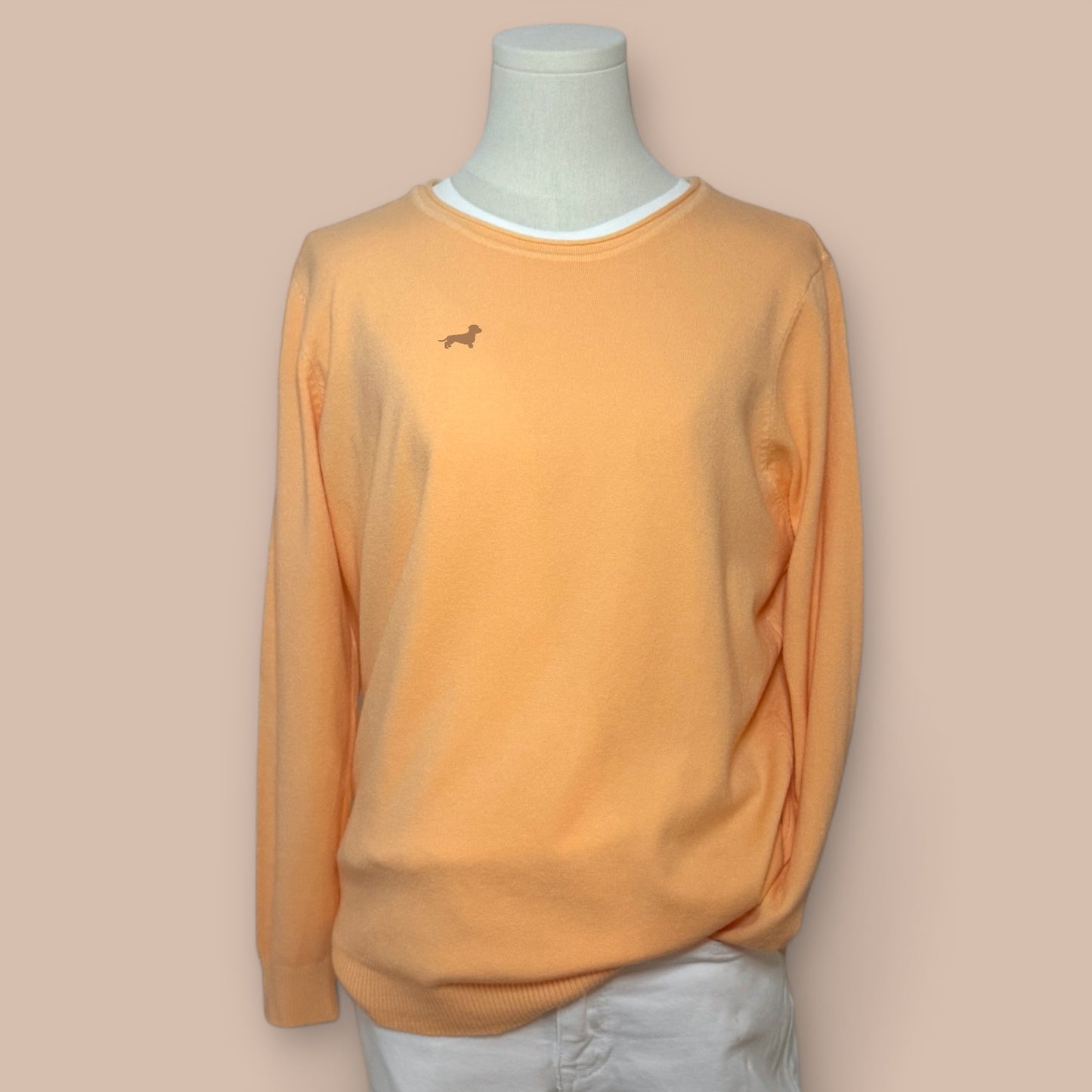 Feinstrick-Pullover Rundhals mit Dackel in Wunschfarbe