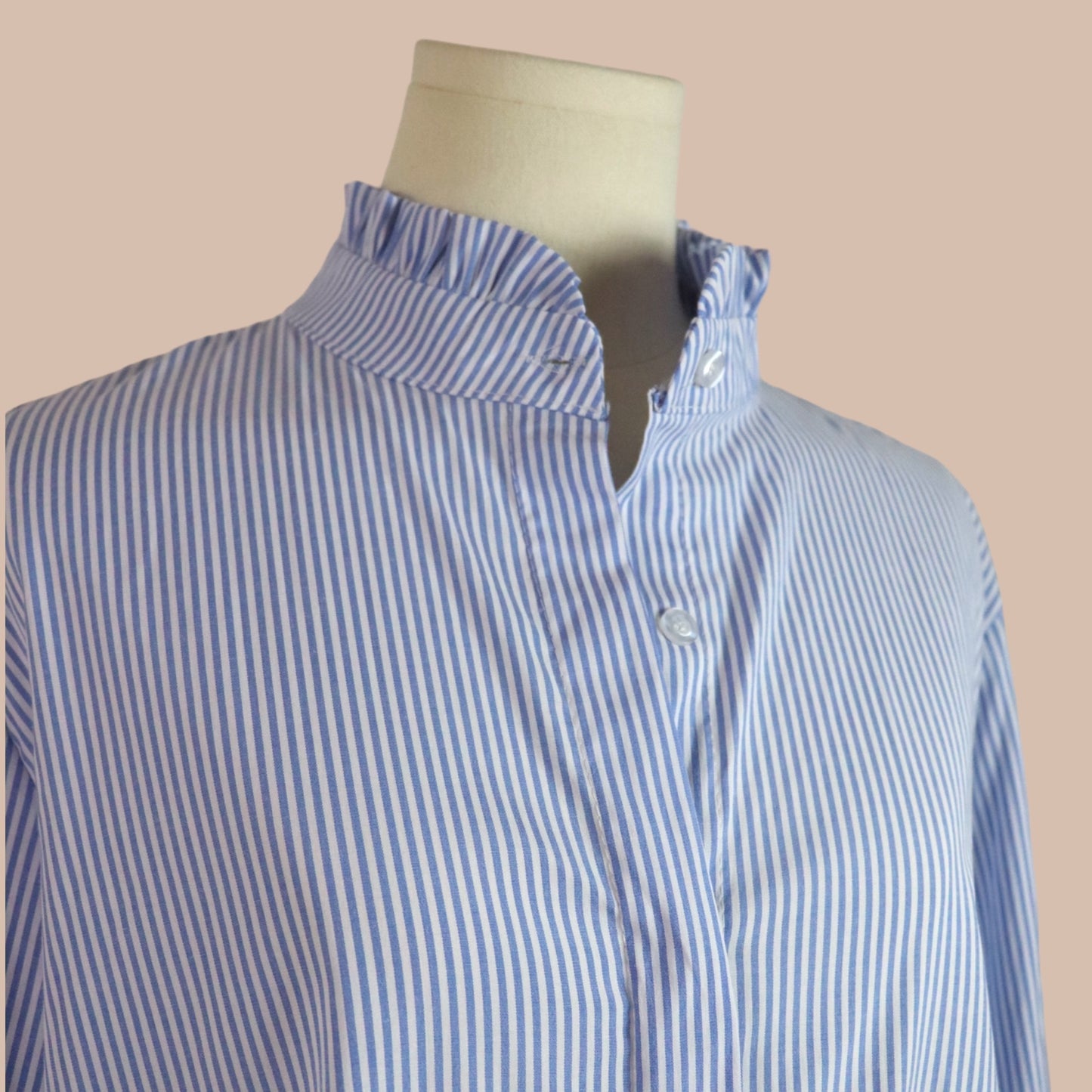 Bluse mit Rüschenkragen