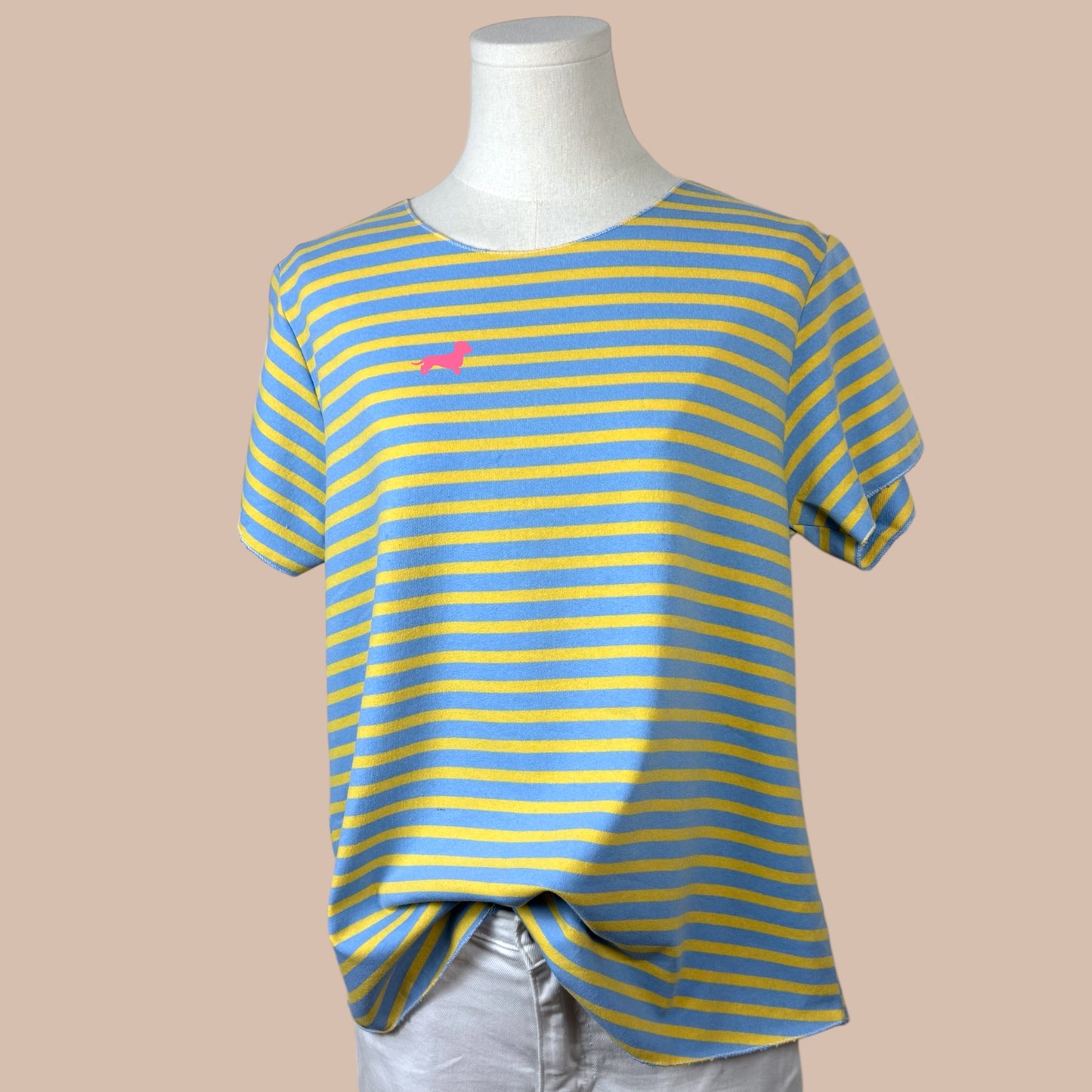 T-Shirt gestreift mit Dackel in Wunschfarbe