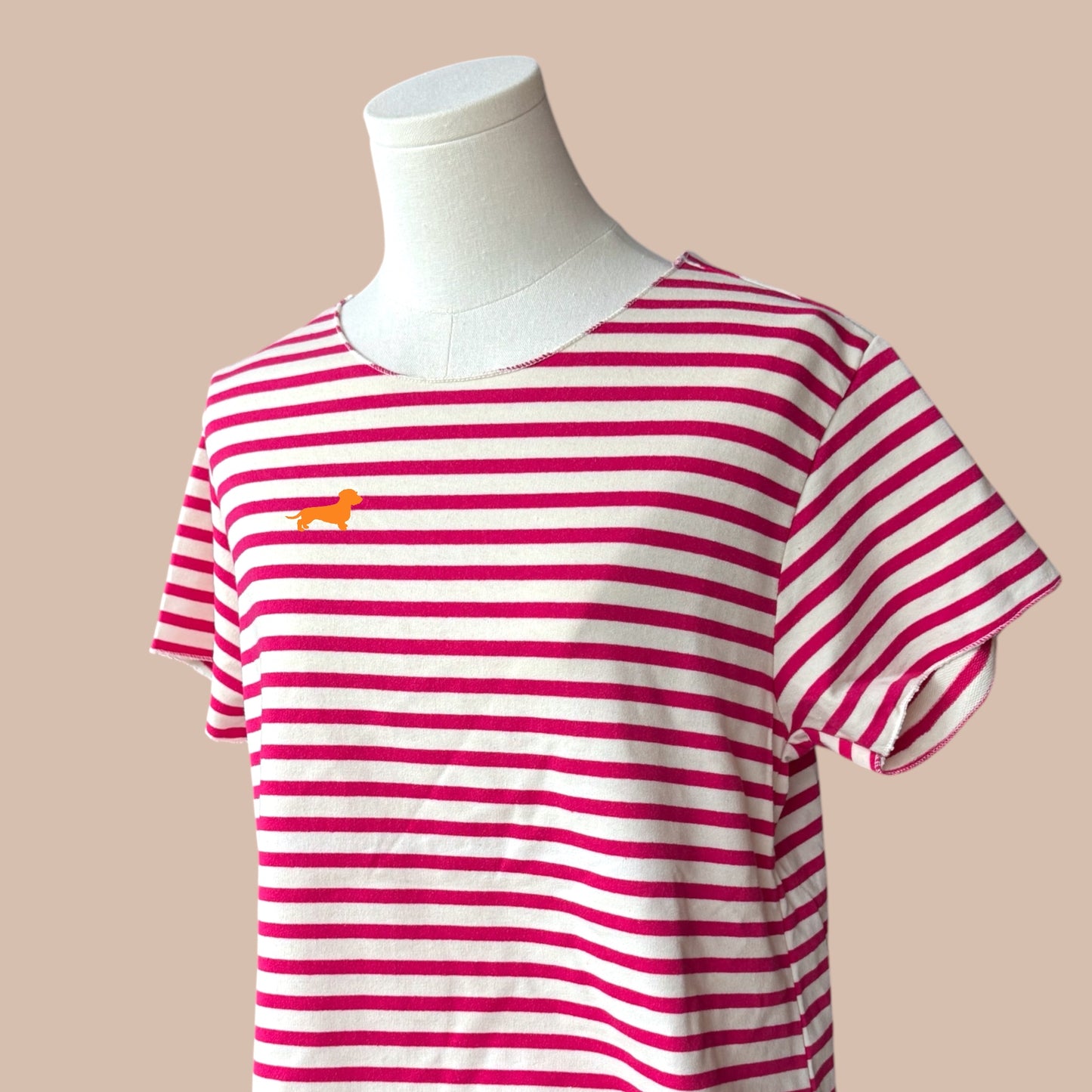 T-Shirt gestreift mit Dackel in Wunschfarbe