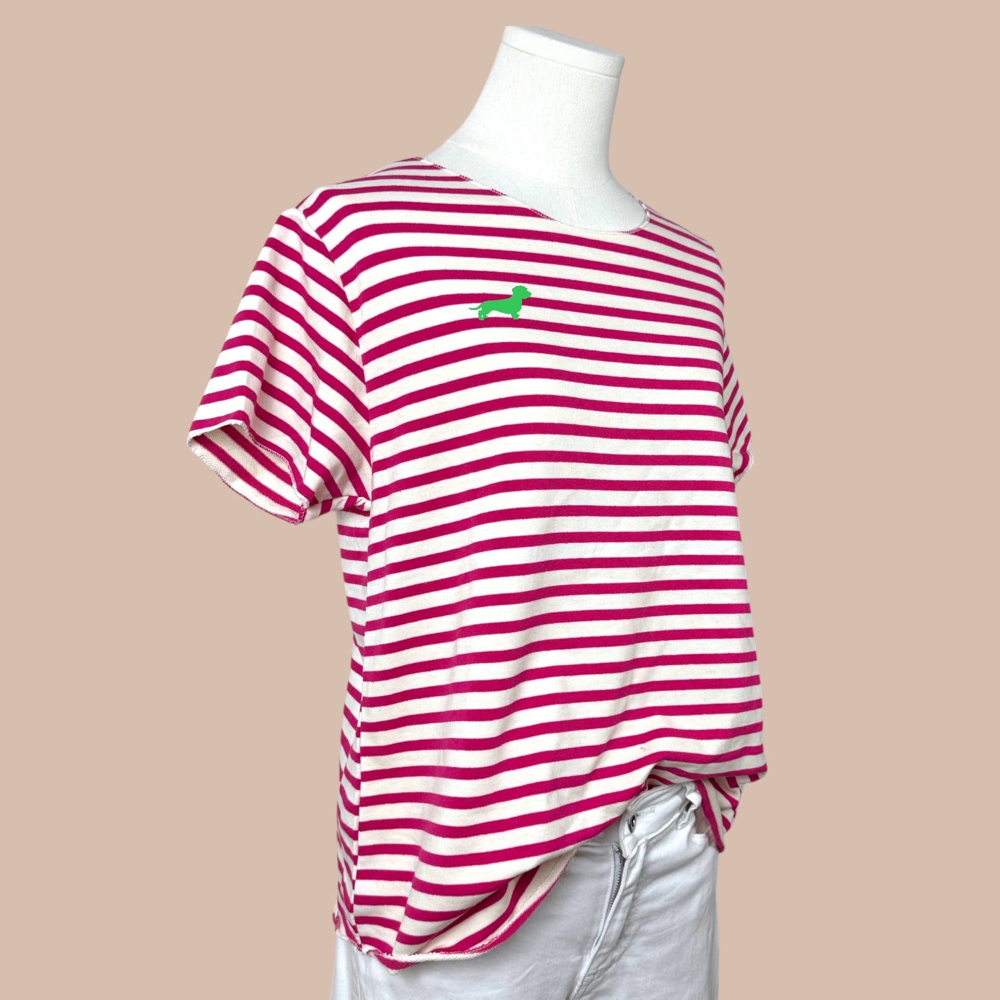 T-Shirt gestreift mit Dackel in Wunschfarbe