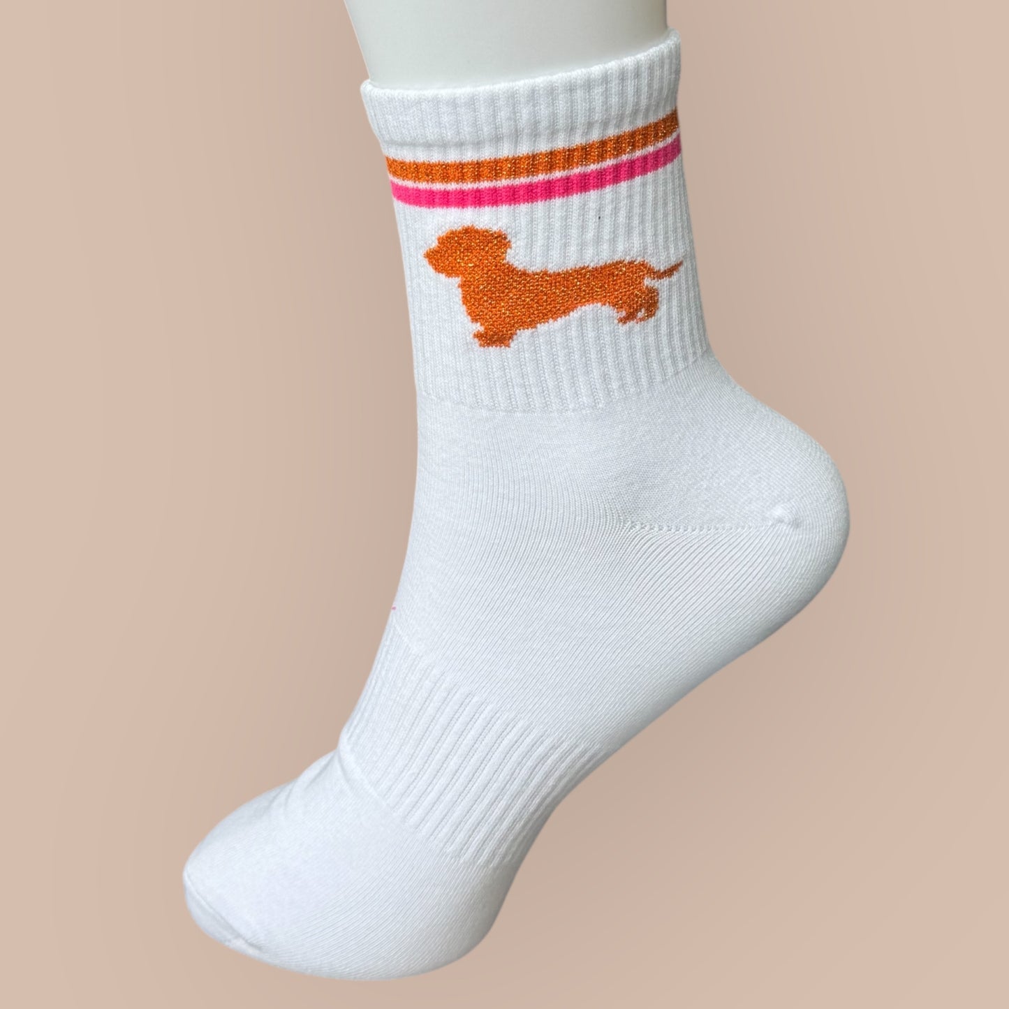 Socken mit Dackel in Trendfarben