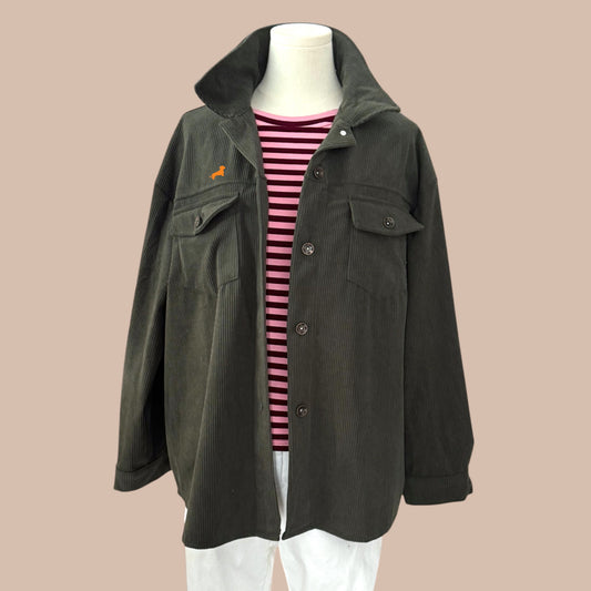 Cordhemd Olivegrün mit Dackel in Wunschfarbe