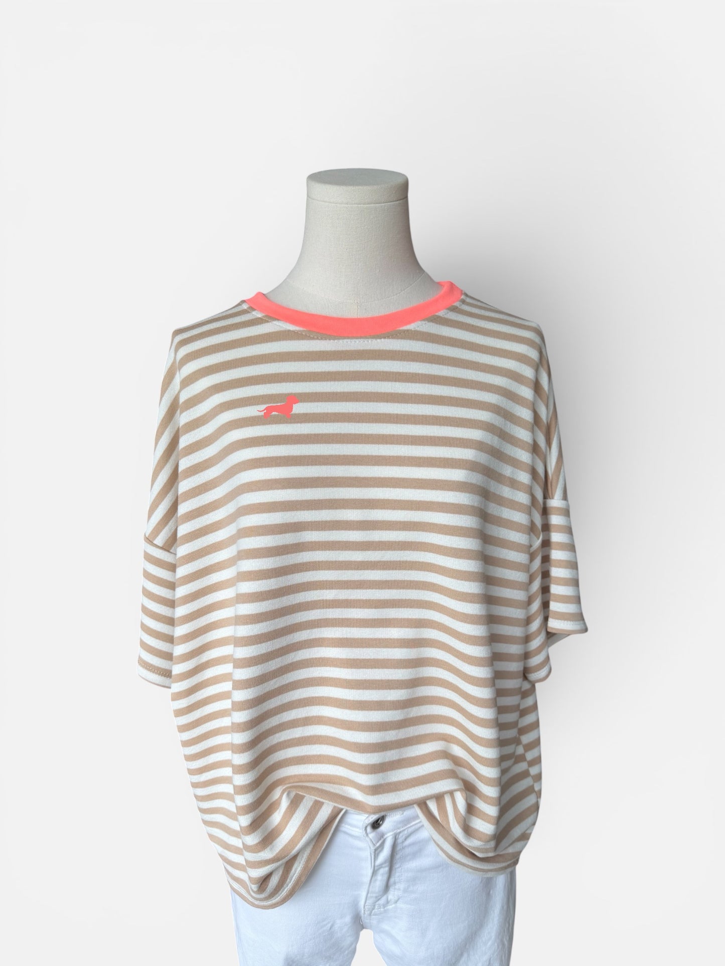Oversized Streifenshirt mit Dackel in Wunschfarbe