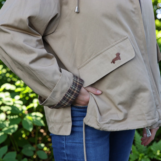 Ava Übergangsjacke mit Dackelstick