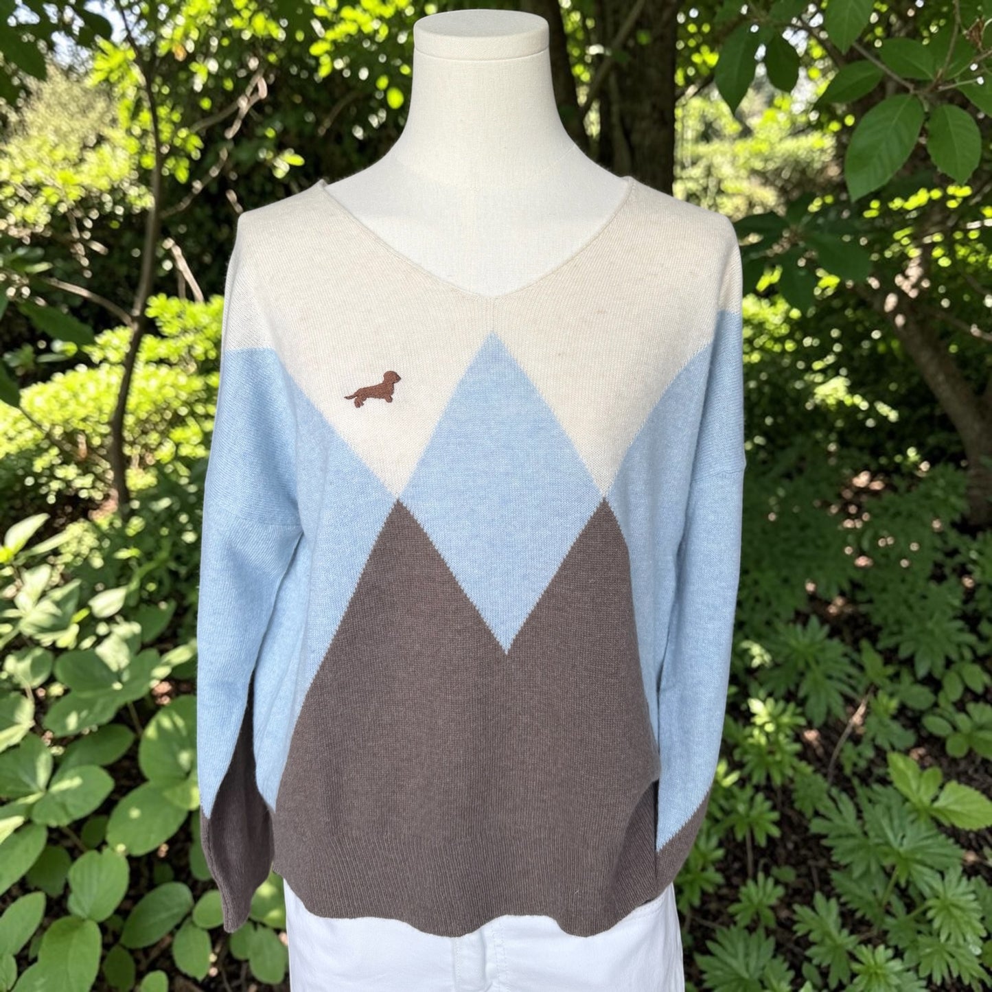 Cashmere Rautenpullover Charlotte mit Dackelstick in Wunschfarbe