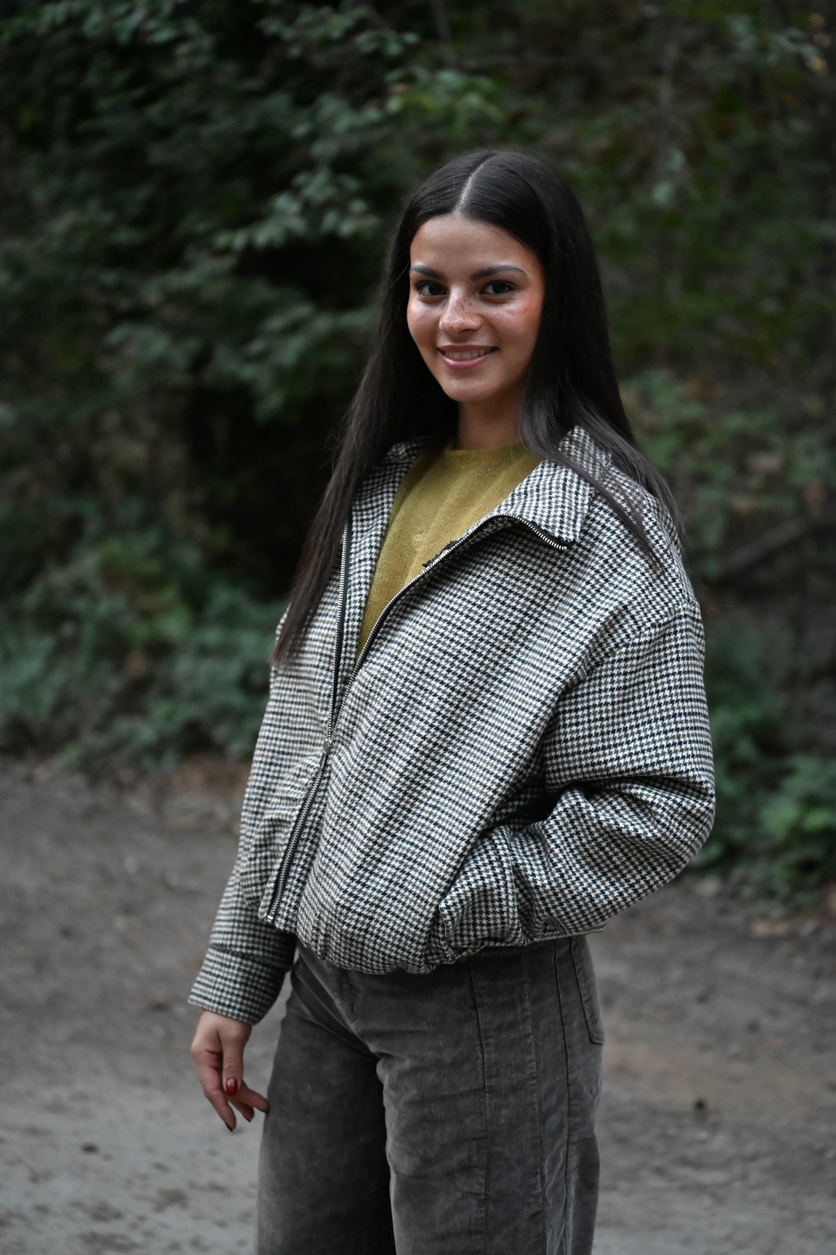 Riviera Karo Jacke mit Dackel-Pin