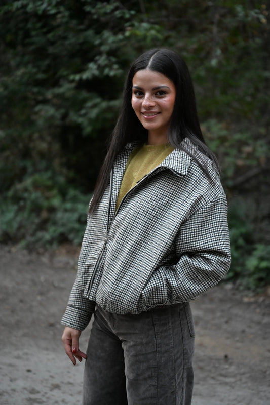 Riviera Karo Jacke mit Dackel-Pin