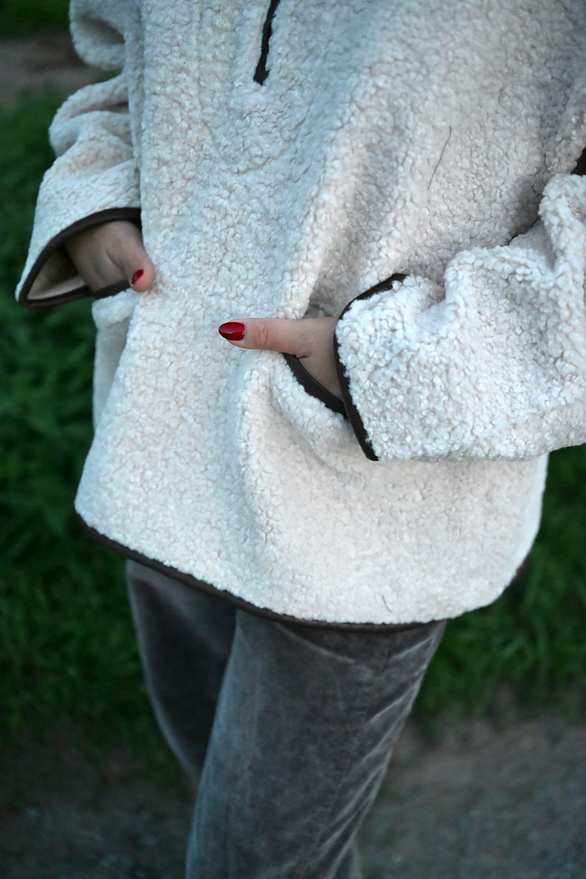 Teddy Half-Zip Pullover mit Dackel-Pin