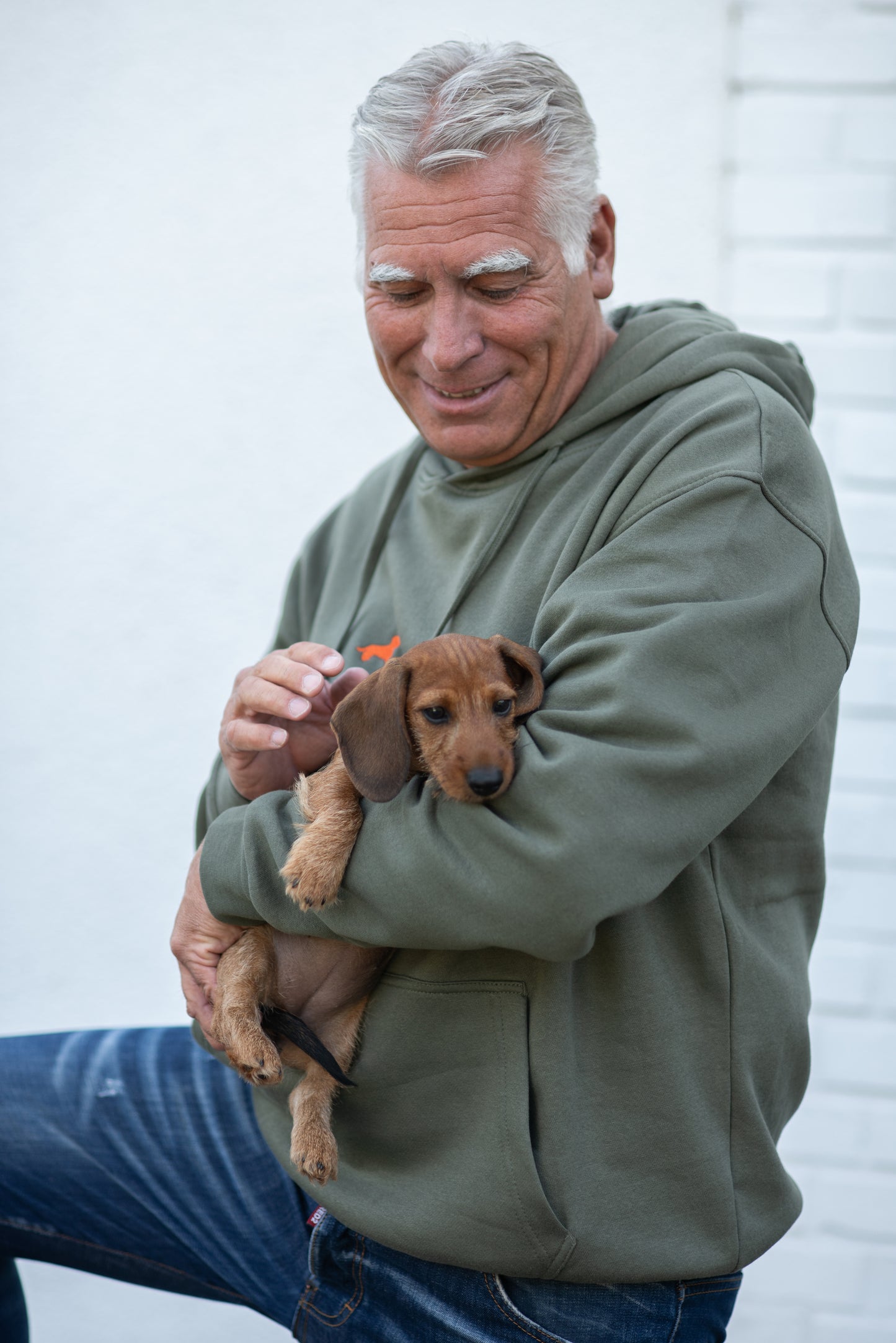 Everyday Hoodie mit Dackel in Wunschfarbe