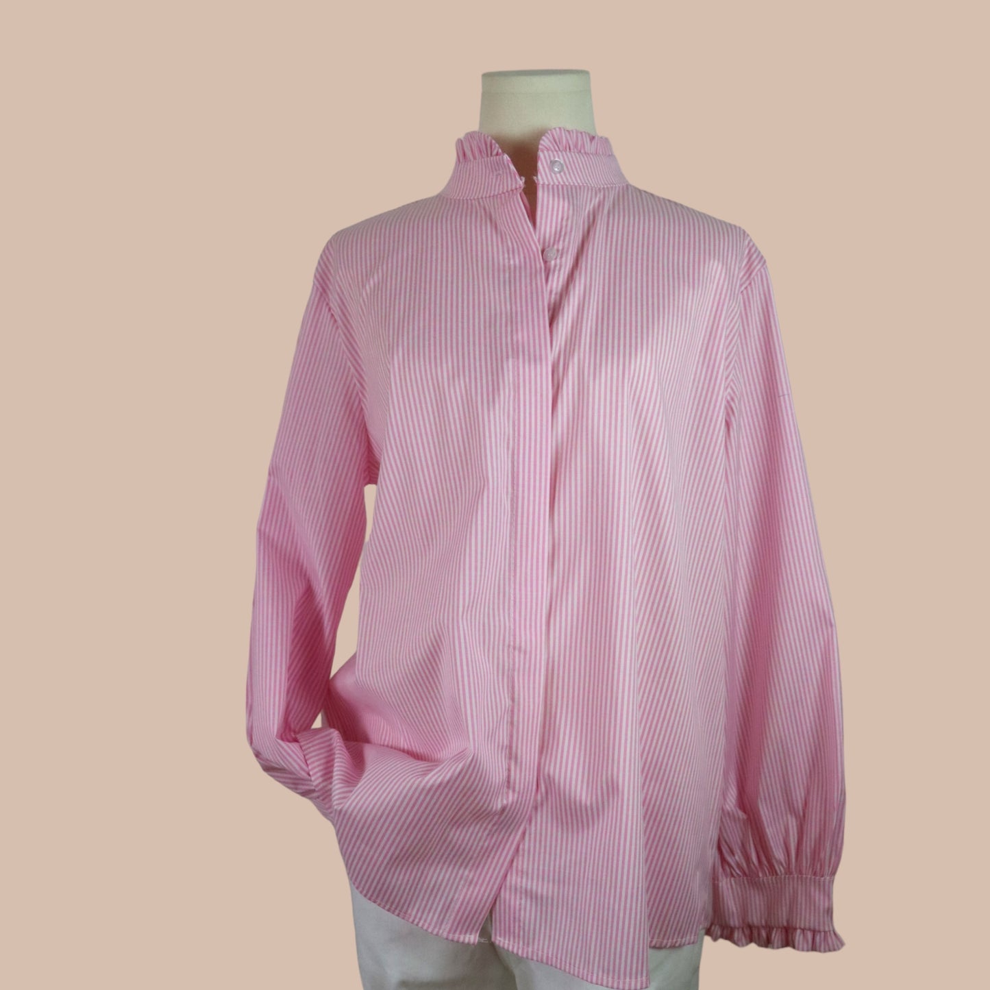 Bluse mit Rüschenkragen