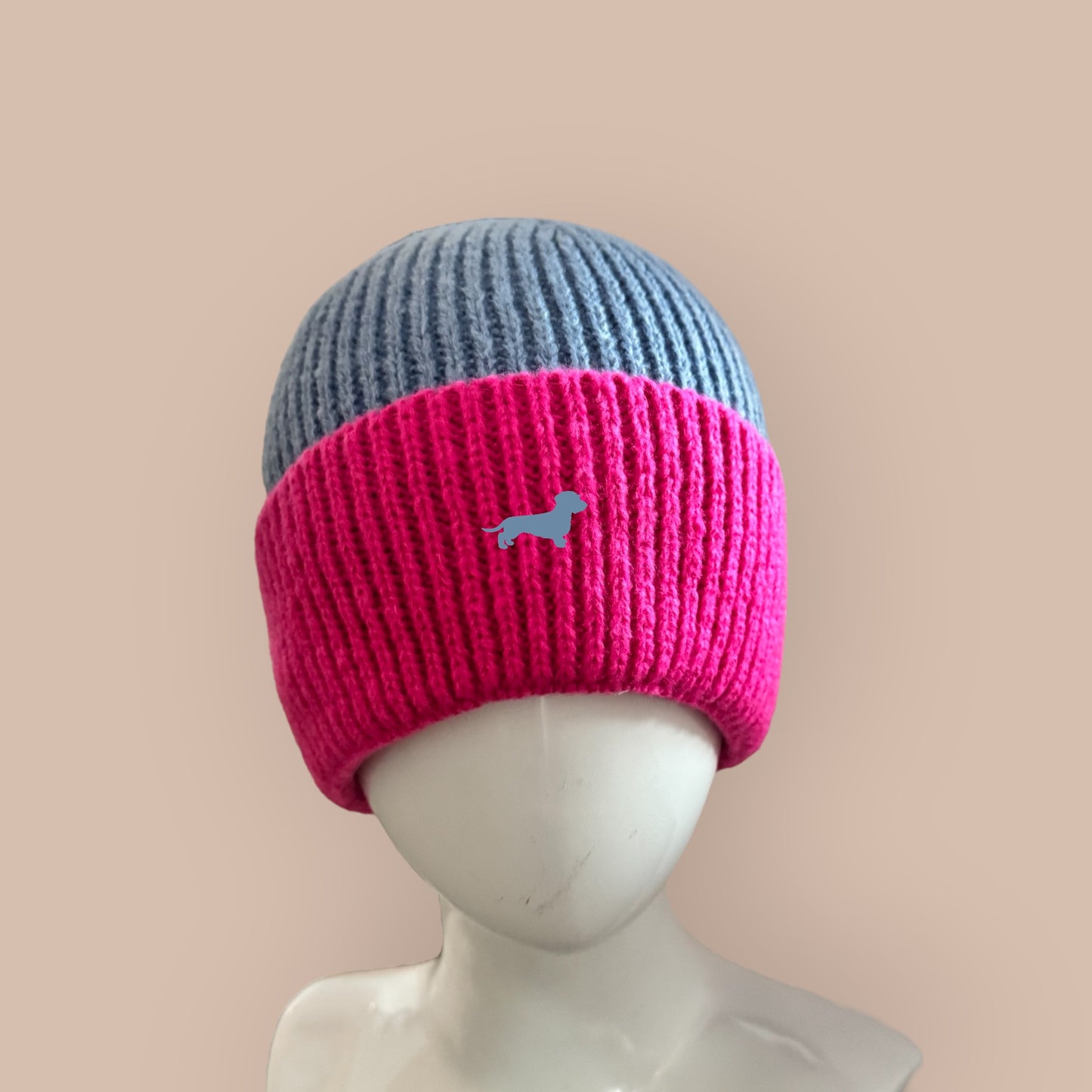 Two Tone Beanie mit Dackel in Wunschfarbe
