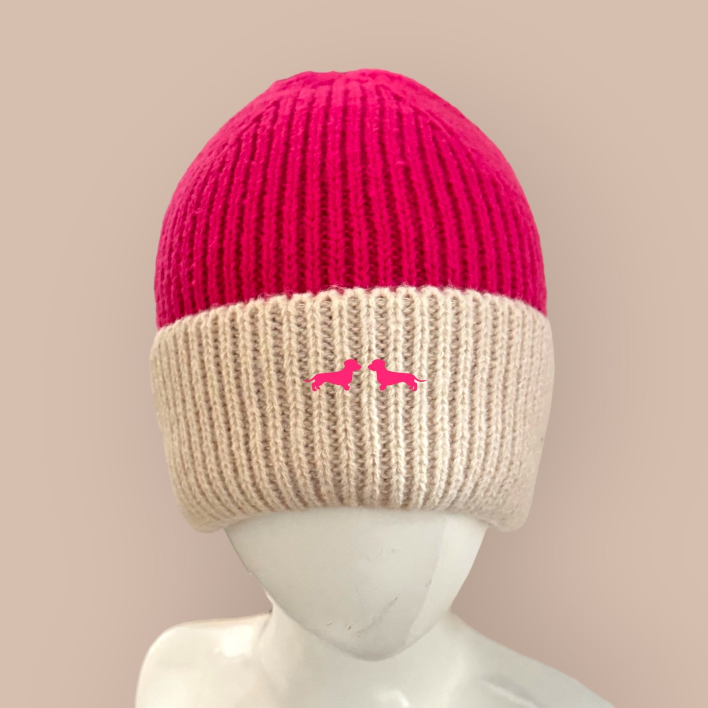 Two Tone Beanie mit Dackel in Wunschfarbe