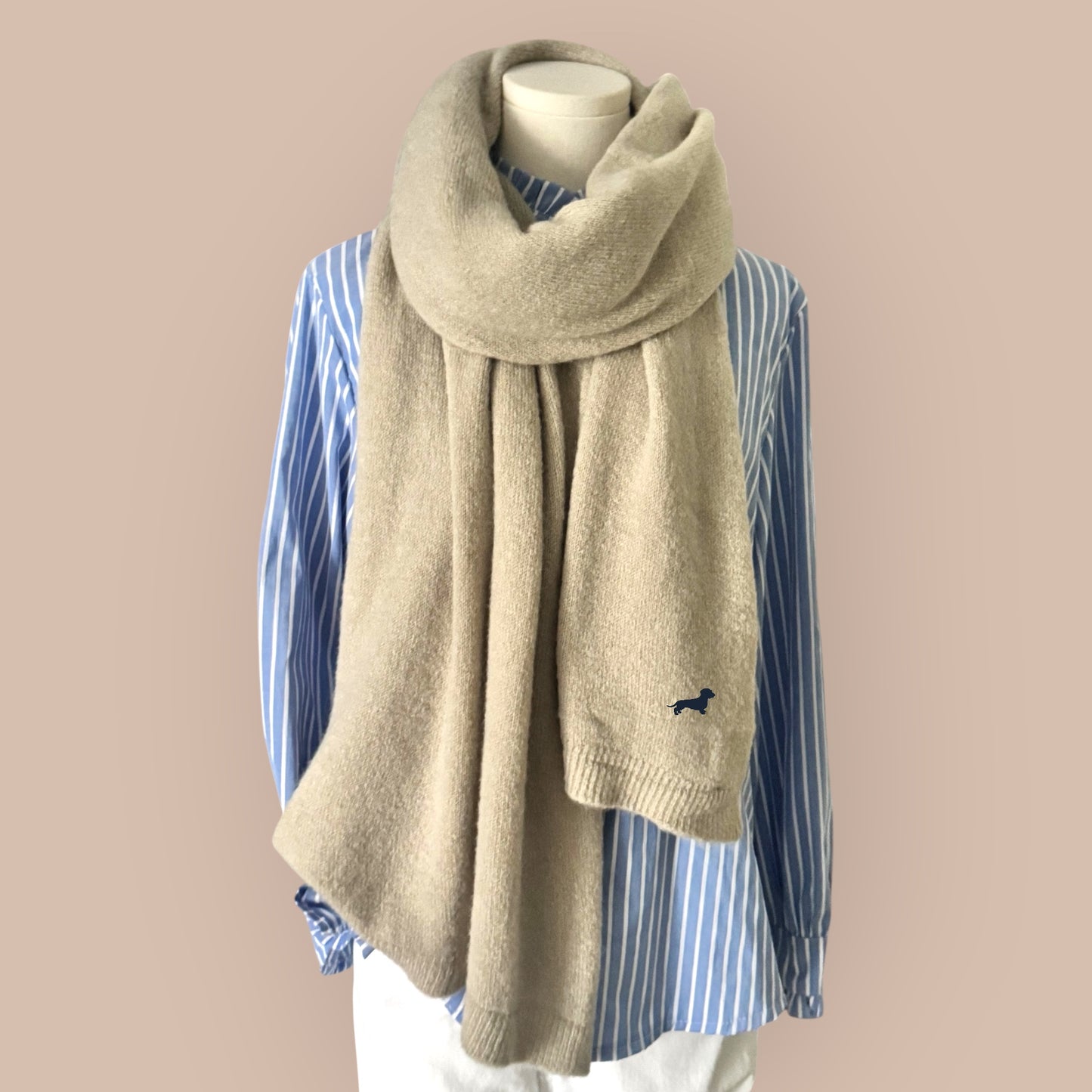 Schal Kuschelweich mit Dackel in Wunschfarbe