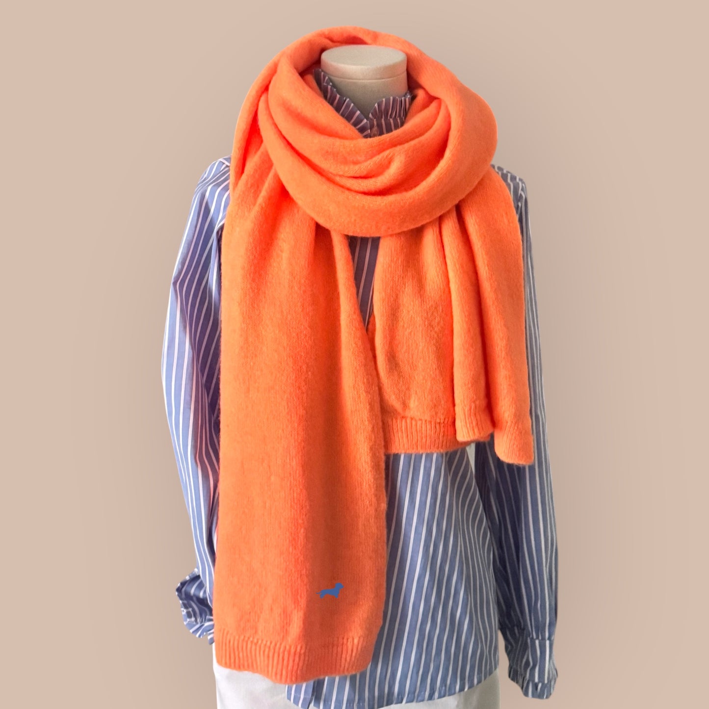 Schal Kuschelweich mit Dackel in Wunschfarbe