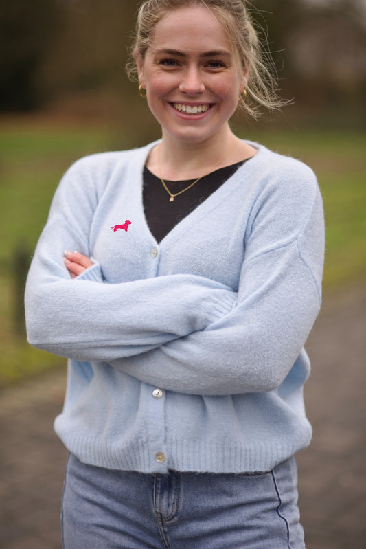 Alpaka-Strickjacke mit Dackel in Wunschfarbe