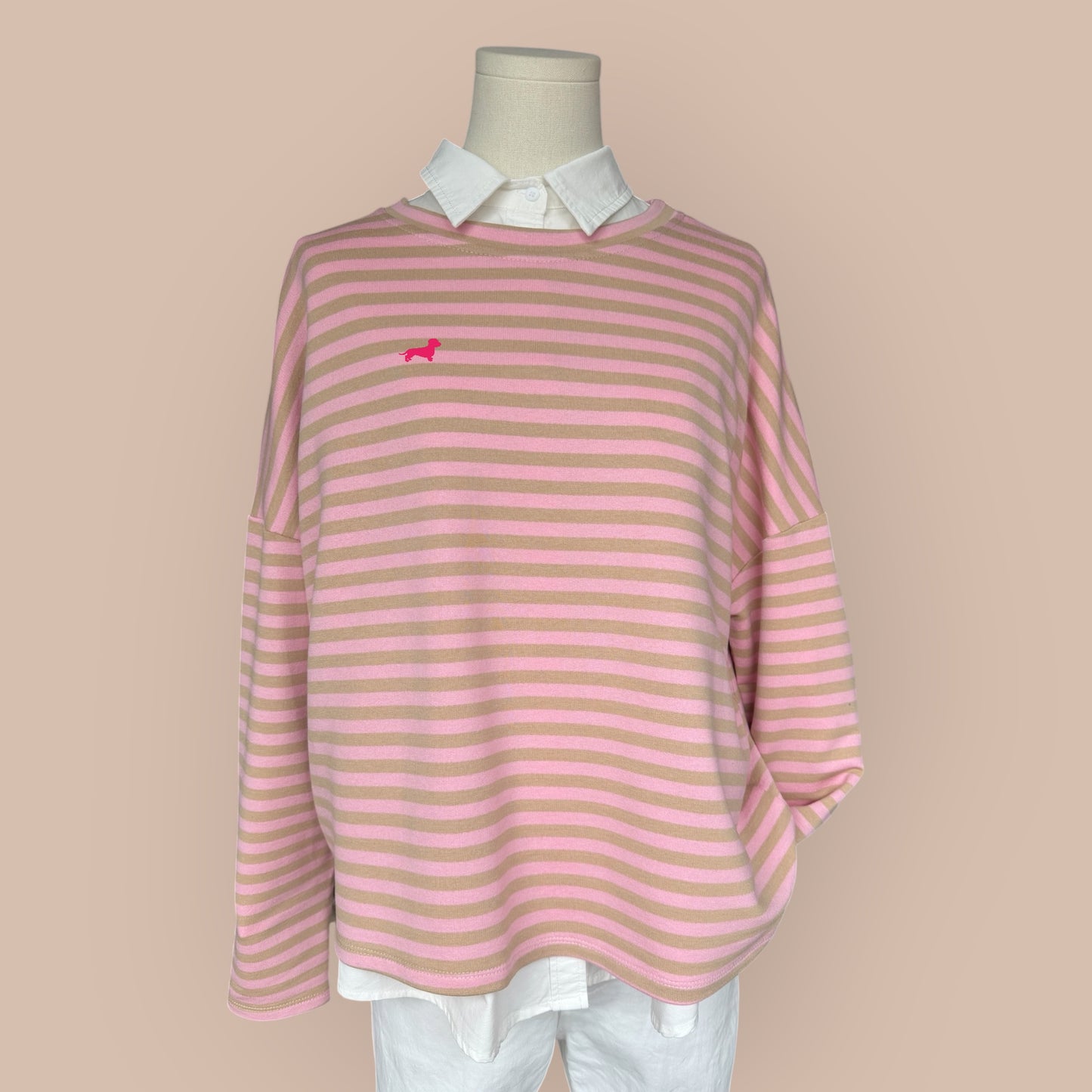 Gestreiftes Langarmshirt mit Dackel in Wunschfarbe