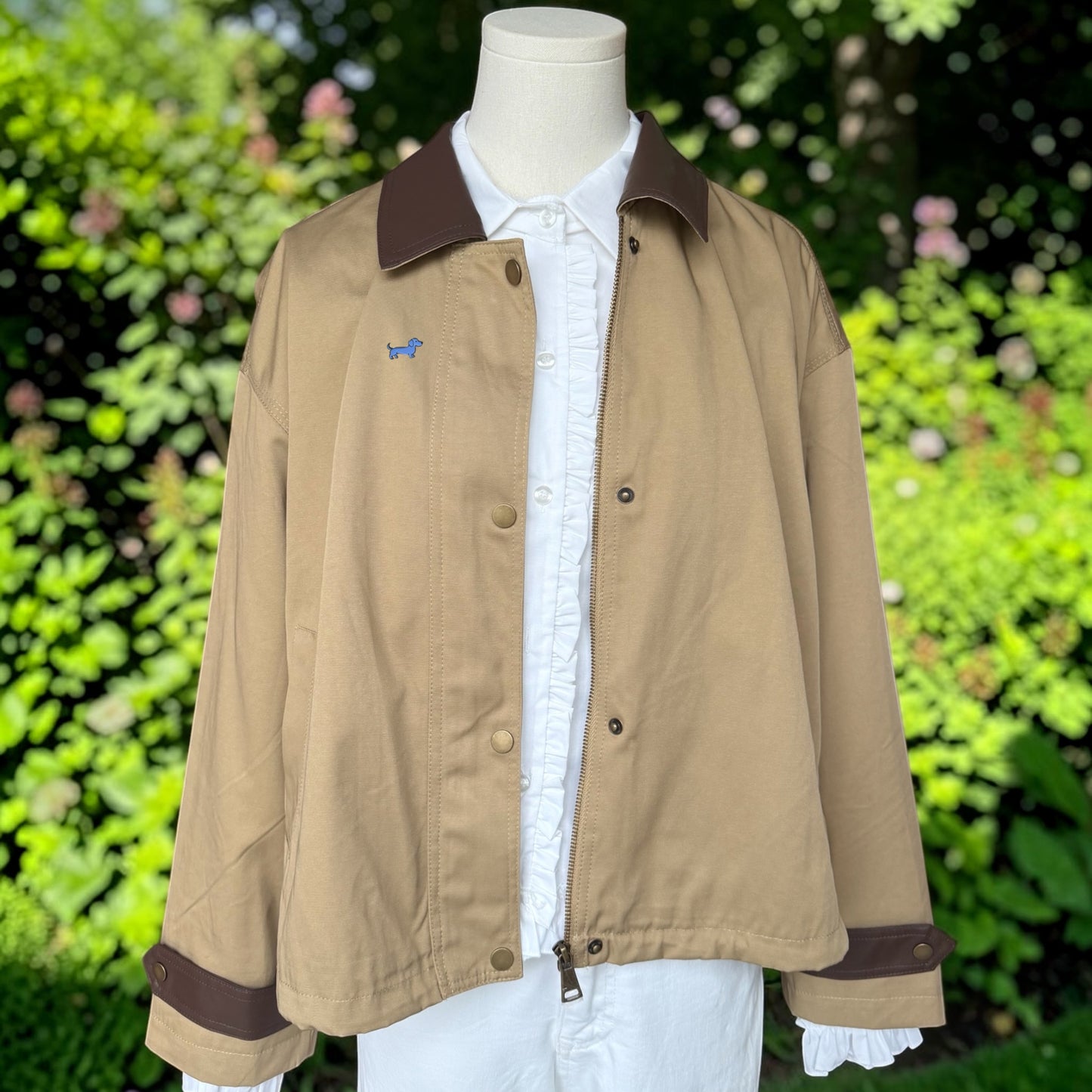 Cotswold Jacket mit Dackel-Pin