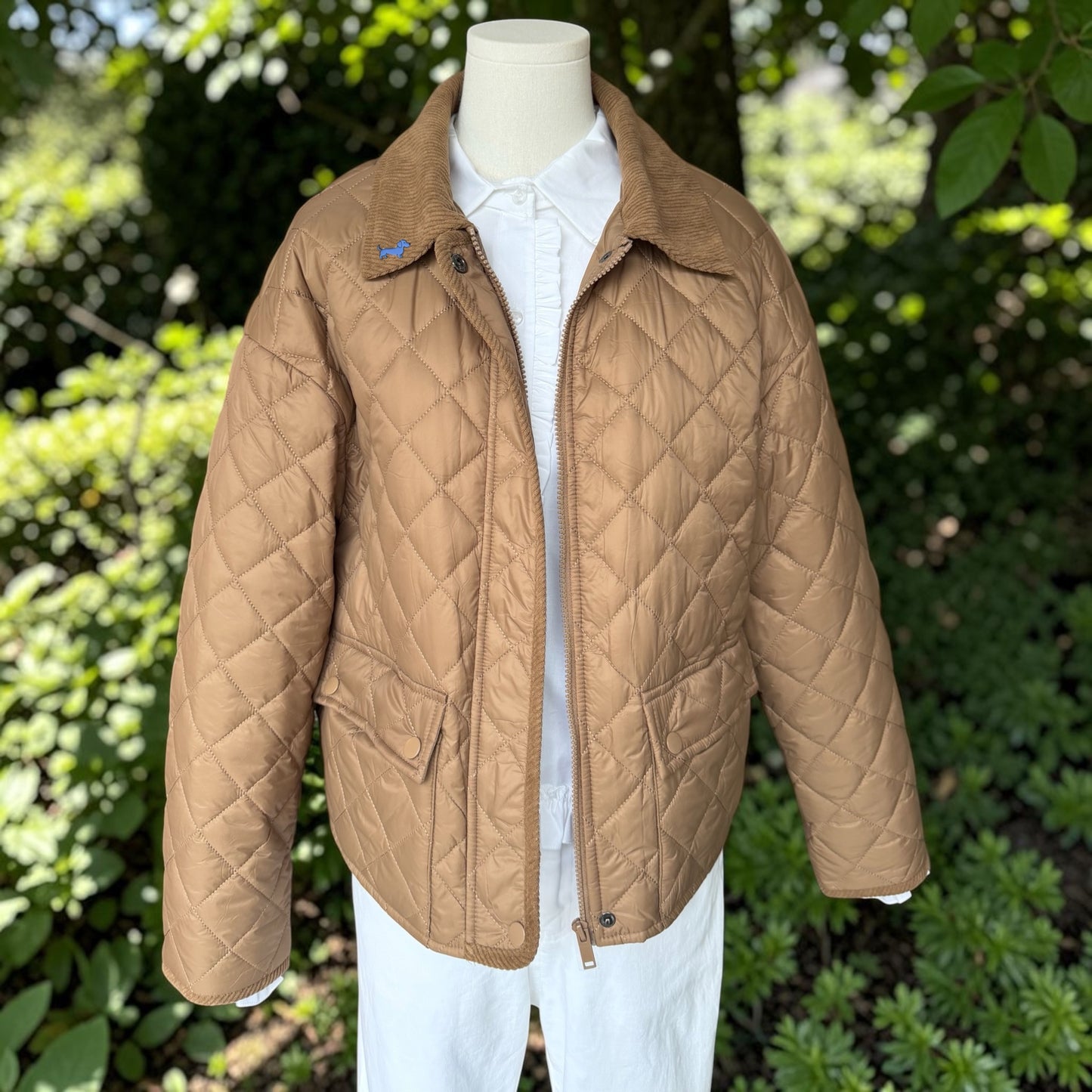 Sienna Steppjacke mit Dackel-Pin