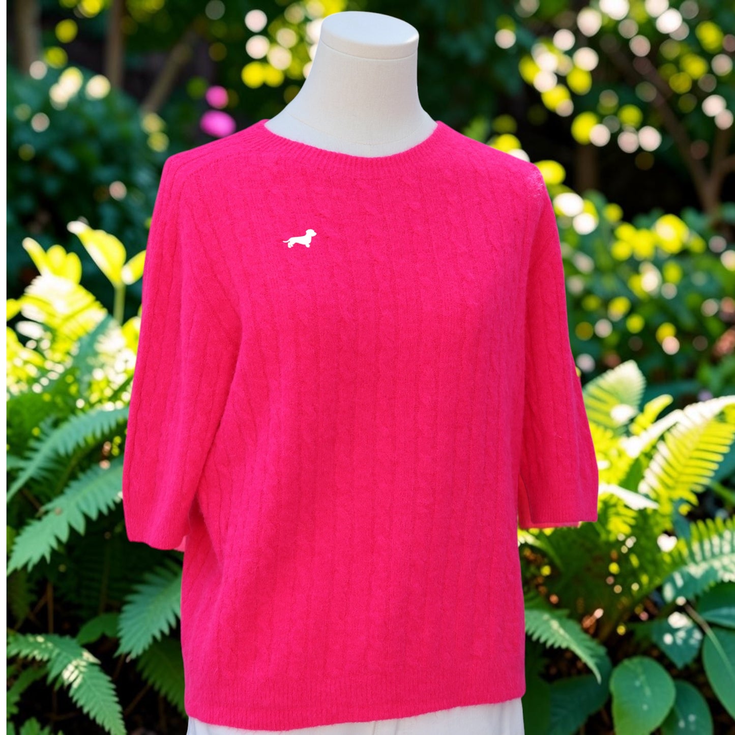 Zopfmuster-Pullover mit Dackelstick in Wunschfarbe
