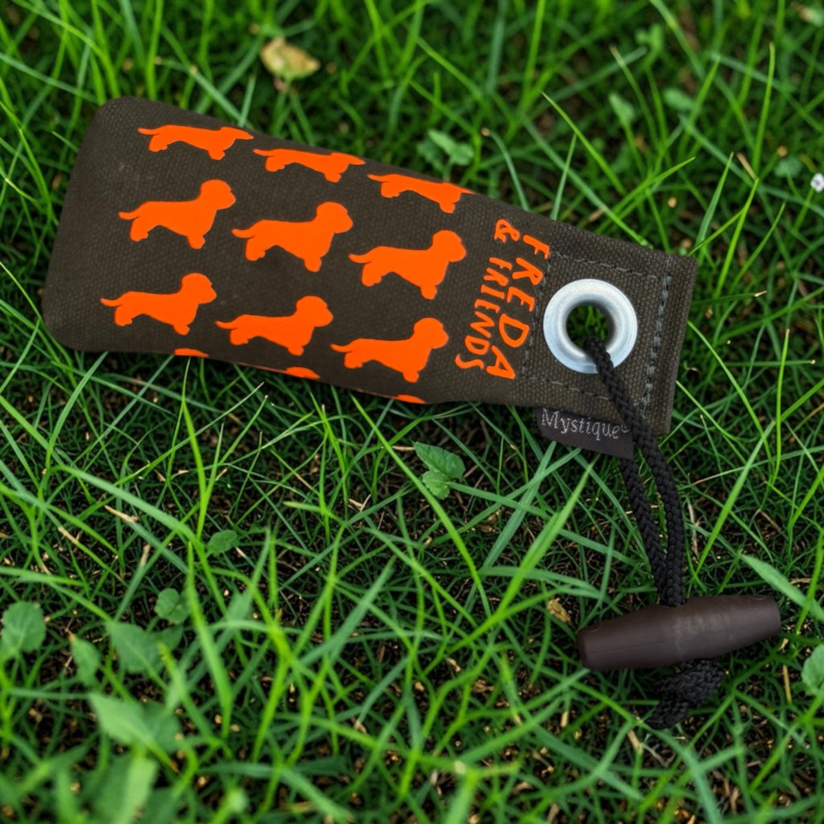Dackel Apportel – Freda & Friends x Apport Society