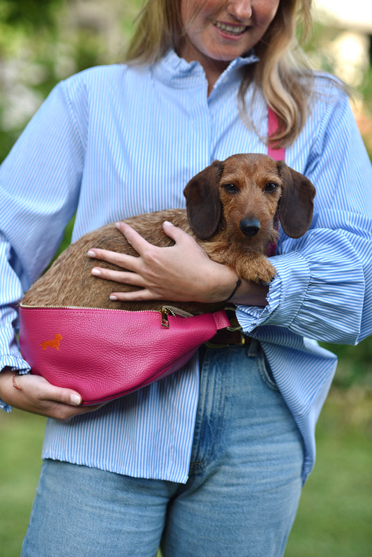 Crossbody-Bag Glattleder mit Dackel in Wunschfarbe